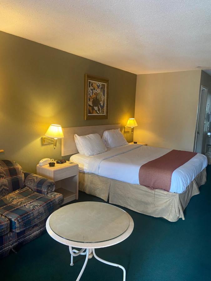 Americas Best Value Inn Meridian Bagian luar foto