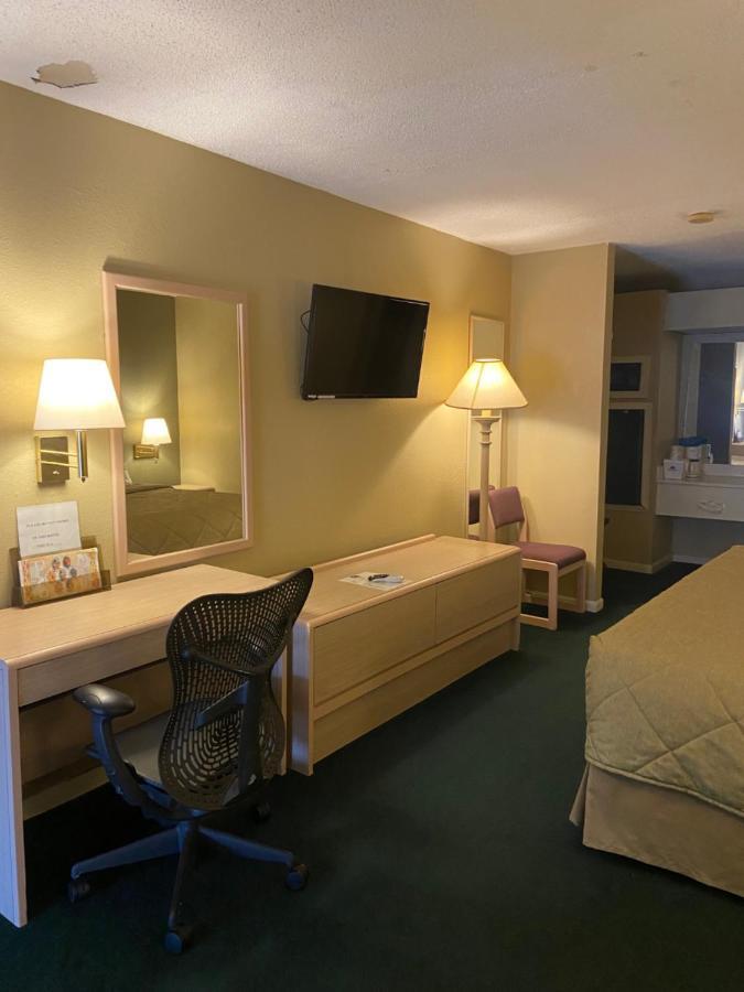 Americas Best Value Inn Meridian Bagian luar foto