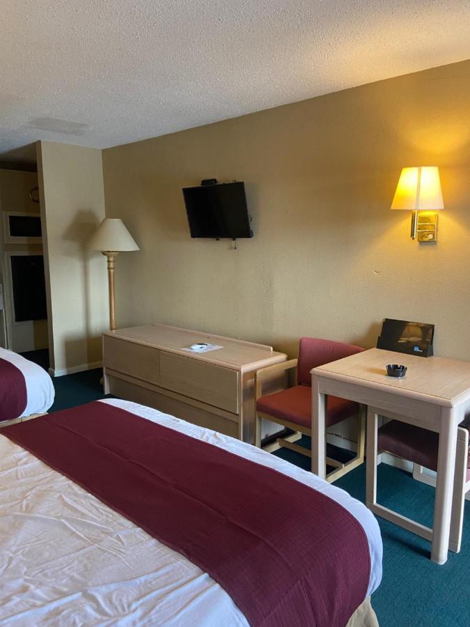 Americas Best Value Inn Meridian Bagian luar foto
