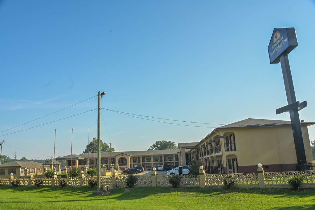Americas Best Value Inn Meridian Bagian luar foto