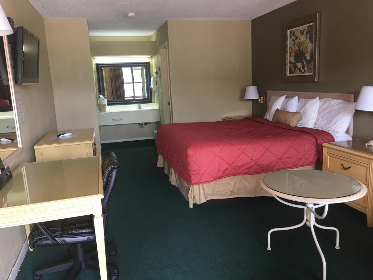 Americas Best Value Inn Meridian Bagian luar foto