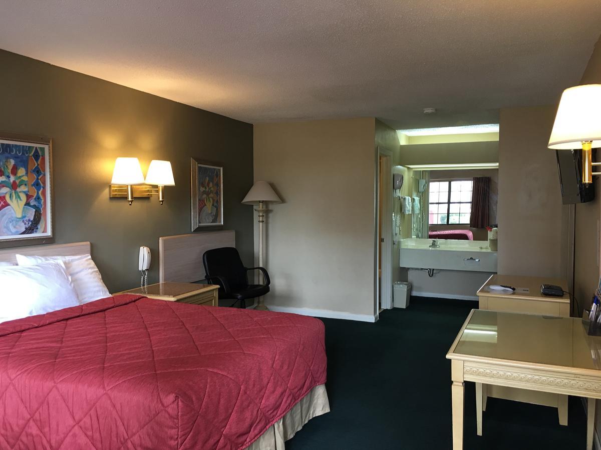 Americas Best Value Inn Meridian Bagian luar foto