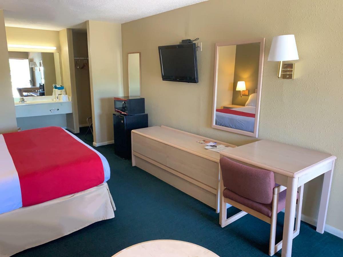 Americas Best Value Inn Meridian Bagian luar foto