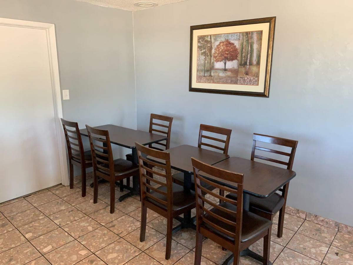 Americas Best Value Inn Meridian Bagian luar foto
